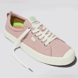 Cariuma OCA Rose Canvas Sneakers